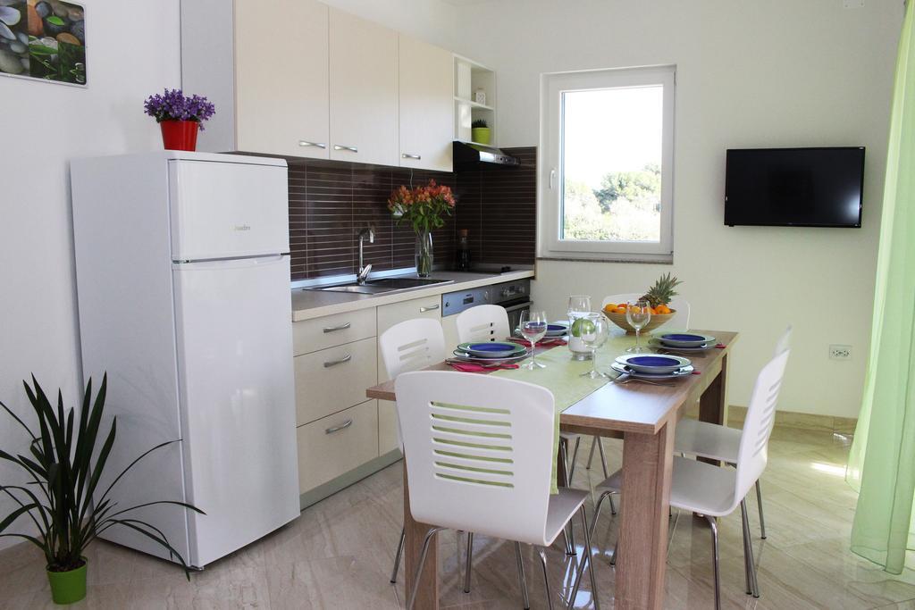 Smart Apartments Brodarica  Dış mekan fotoğraf